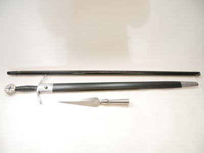 Lot 102 - Medieval re-enactors equipment, to include a...