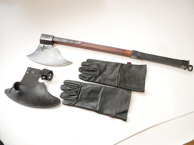 Lot 102 - Medieval re-enactors equipment, to include a...