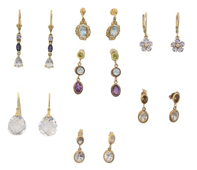 Lot 14 - A selection of gem-set drop earrings