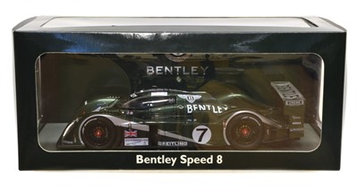 Lot 202 - AutoArt 1:18 scale model of a Bentley Speed 8