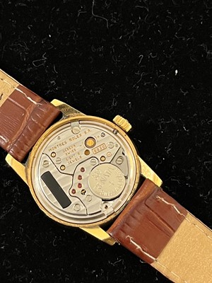 Lot 225 - A ladies 18ct gold Rolex Cellini wristwatch