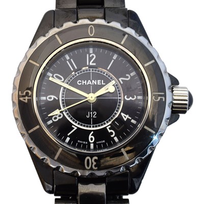 Lot A Chanel J12 quartz ceramic wristwatch