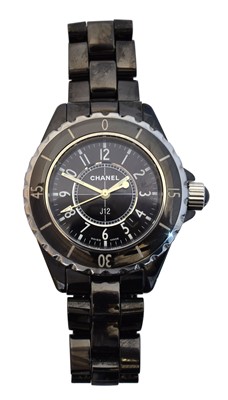 Lot A Chanel J12 quartz ceramic wristwatch