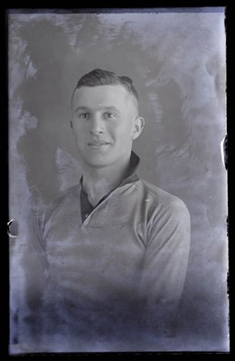 Lot 1 - Wolverhampton Wanderers Individual Squad Portraits from 1929-1932