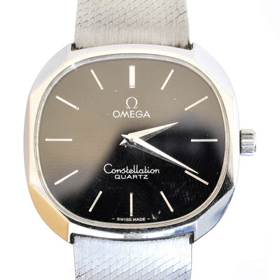 Lot 212 - An Omega Constellation Quartz wristwatch