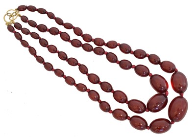 Lot 78 - A cherry bakelite necklace