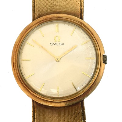 Lot 214 - A 1960s 9ct gold Omega manual wind wristwatch