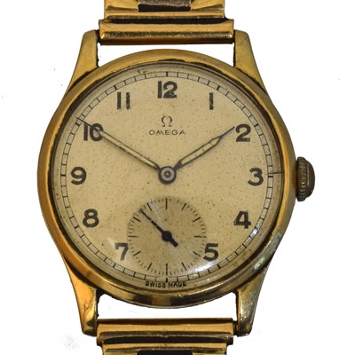 Lot 211 - A 1940s 9ct gold Omega manual wind wristwatch