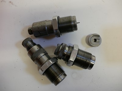 Lot 589 - .577 Snider dies and cases, to include a Lee...