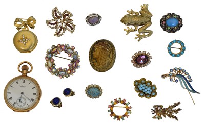 Lot 125 - A selection of jewellery and watches