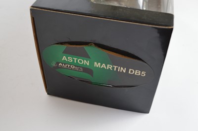 Lot 233 - Auto Art Classics Division 1:18 scale model of an Aston Martin DB5