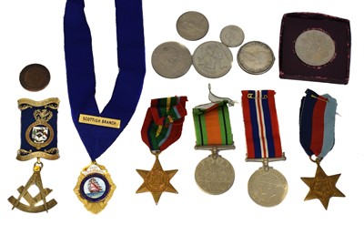 Lot 123 - A silver gilt Masonic medal