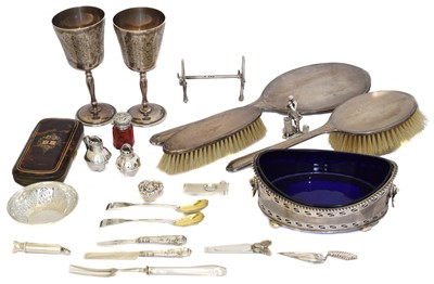 Lot 144 - A selection of silver and white metal items
