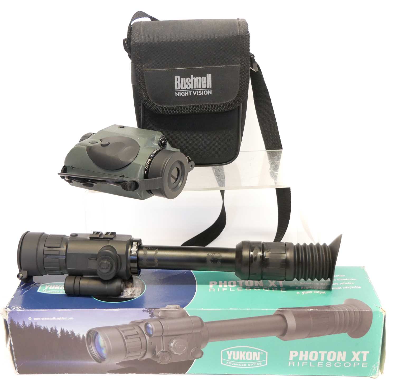 Lot 589 - Yukon Photon XT rifle scope, with box serial...