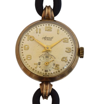 Lot 125 - A 9ct gold Accurist manual wind wristwatch.