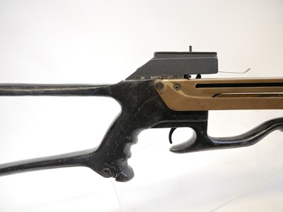 Lot 246 - Barnett Comando crossbow and six bolts. THIS...
