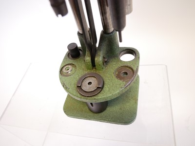 Lot 632 - Redding shotgun reloading press.