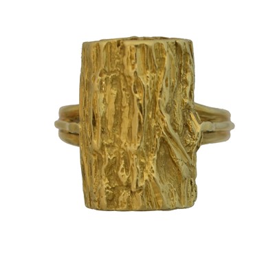 Lot 113 - A 1970s 18ct gold dress ring.