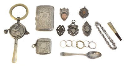 Lot 117 - A selection of silver and white metal items.