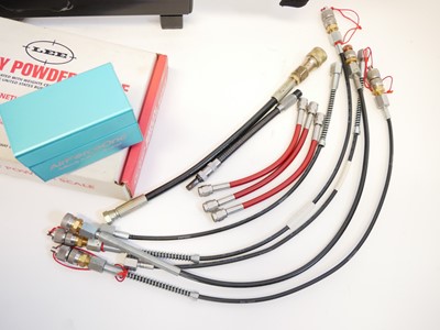 Lot 498 - Airgun accessories, to include a rifle bench...