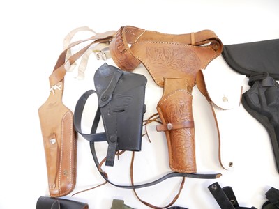Lot 499 - Collection of pistol holsters.
