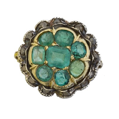 Lot 127 - A 19th century emerald and diamond cluster ring.