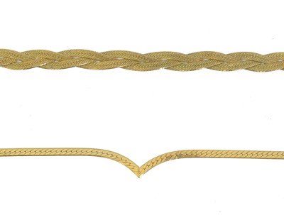 Lot 28 - Two 9ct gold chain necklaces.