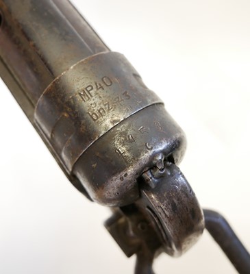 Lot 99 - Deactivated German WWII MP40 9mm submachine...