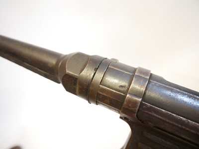 Lot 99 - Deactivated German WWII MP40 9mm submachine...