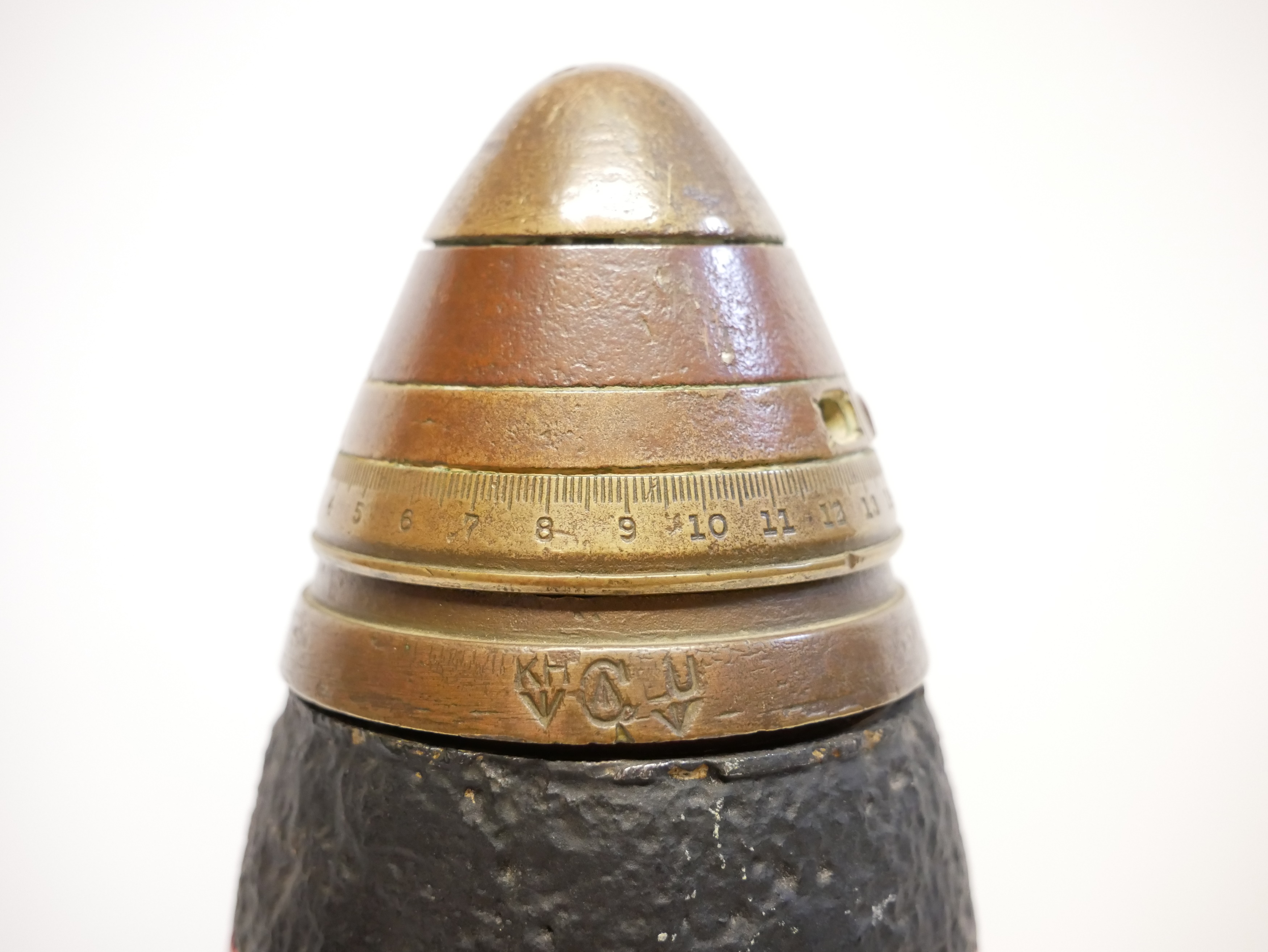 Lot 225 - Inert WW1 British 18 pounder shell, with 03-