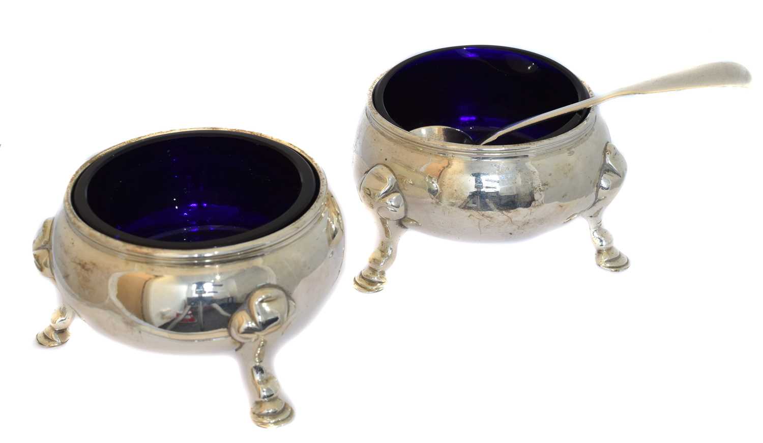 Lot 88 - A pair of late Victorian silver salts.