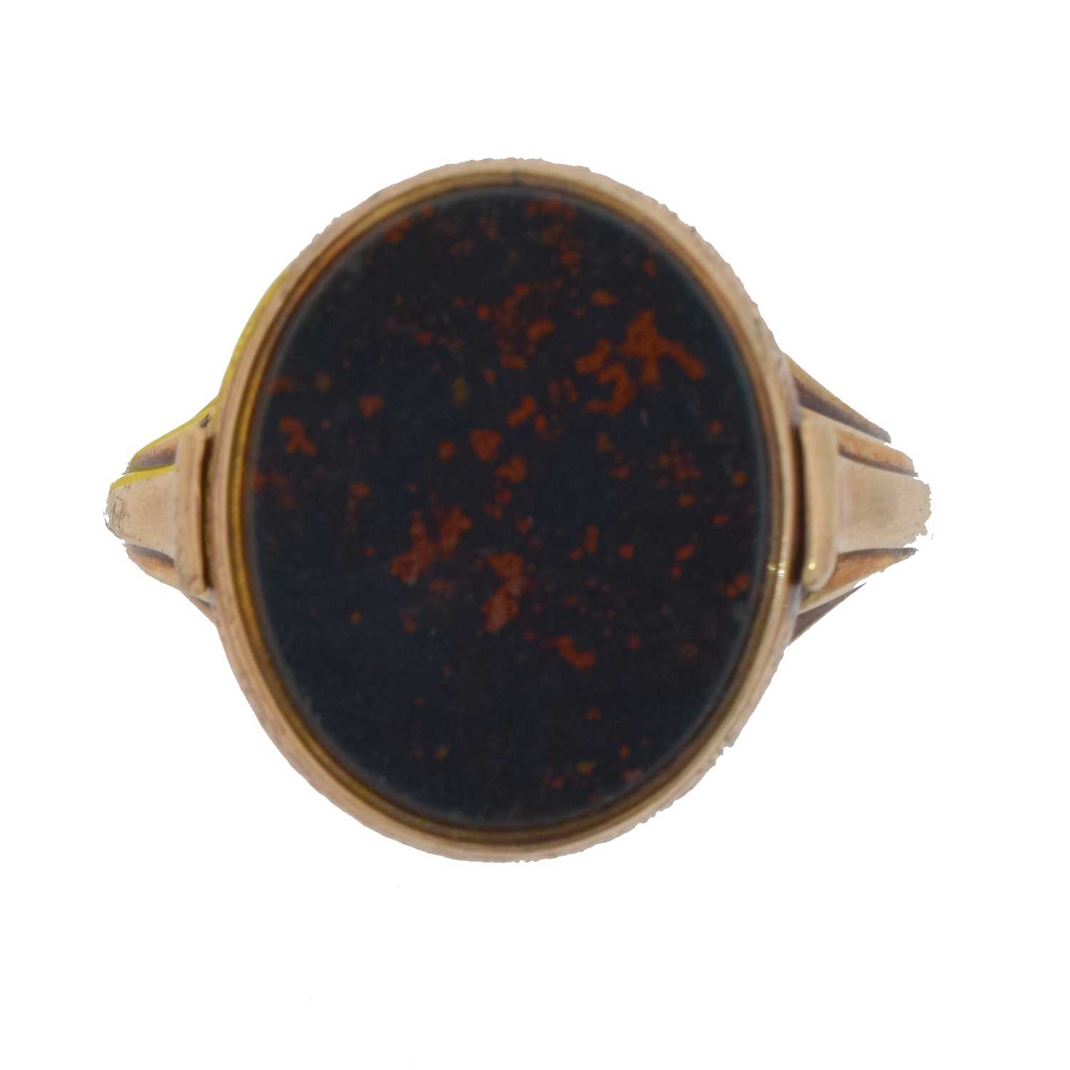 Lot 88 - A 9ct gold bloodstone signet ring.