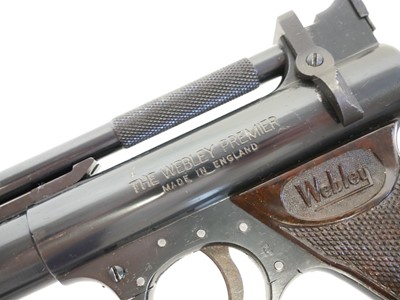 Lot 129 - Boxed Webley Premier .22 air pistol, cylinder...