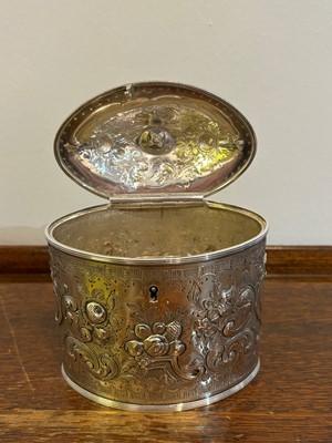 Lot 13 - A selection of silver.