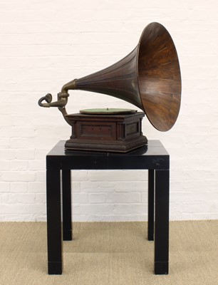 Lot 296 - An Early 20th Century Gramophone with Oak Horn by The Gramophone & Typewriter Co. Ltd.