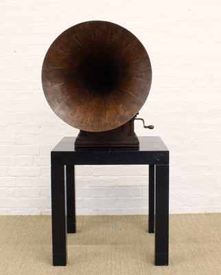 Lot 296 - An Early 20th Century Gramophone with Oak Horn by The Gramophone & Typewriter Co. Ltd.