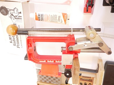 Lot 524 - Lee reloading equipment, to include a single...