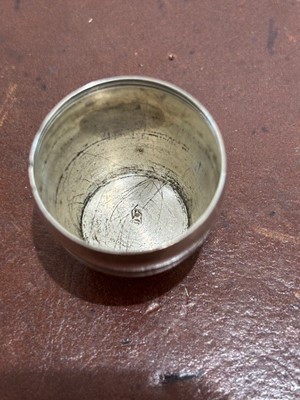 Lot 10 - A Georgian silver nutmeg grater.