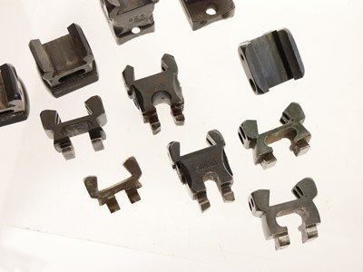 Lot 434 - Group of German style claw and shoe scope...
