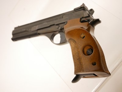 Lot 76 - Deactivated Beretta Mod.76 .22lr Semi...