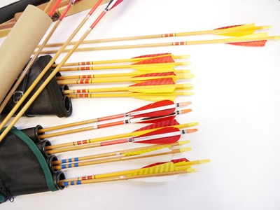 Lot 181 - Long bow, mahogany and maple laminate, 68" 35#...