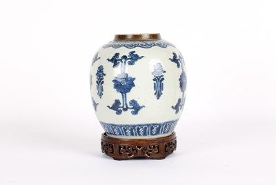 Lot 86 - A Chinese Kangxi Period Blue and White Ginger Jar