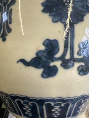 Lot 86 - A Chinese Kangxi Period Blue and White Ginger Jar