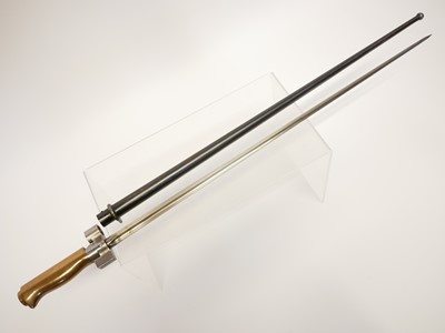 Lot 167 - Lebel 1886-15 cruciform rifle bayonet and...