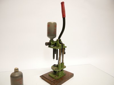 Lot 475 - Redding shotgun reloading press, with base...