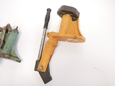 Lot 626 - Lyman ST turret press and an RCBS lube sizer.