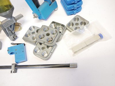 Lot 616 - Dillon 550 reloading press and related...