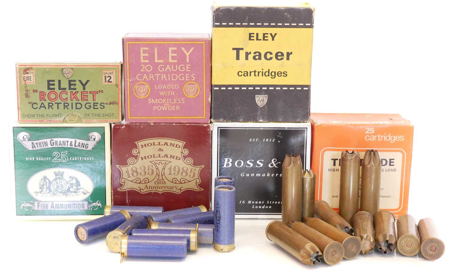 Lot 555 - Vintage and collectable shotgun ammunition, to...