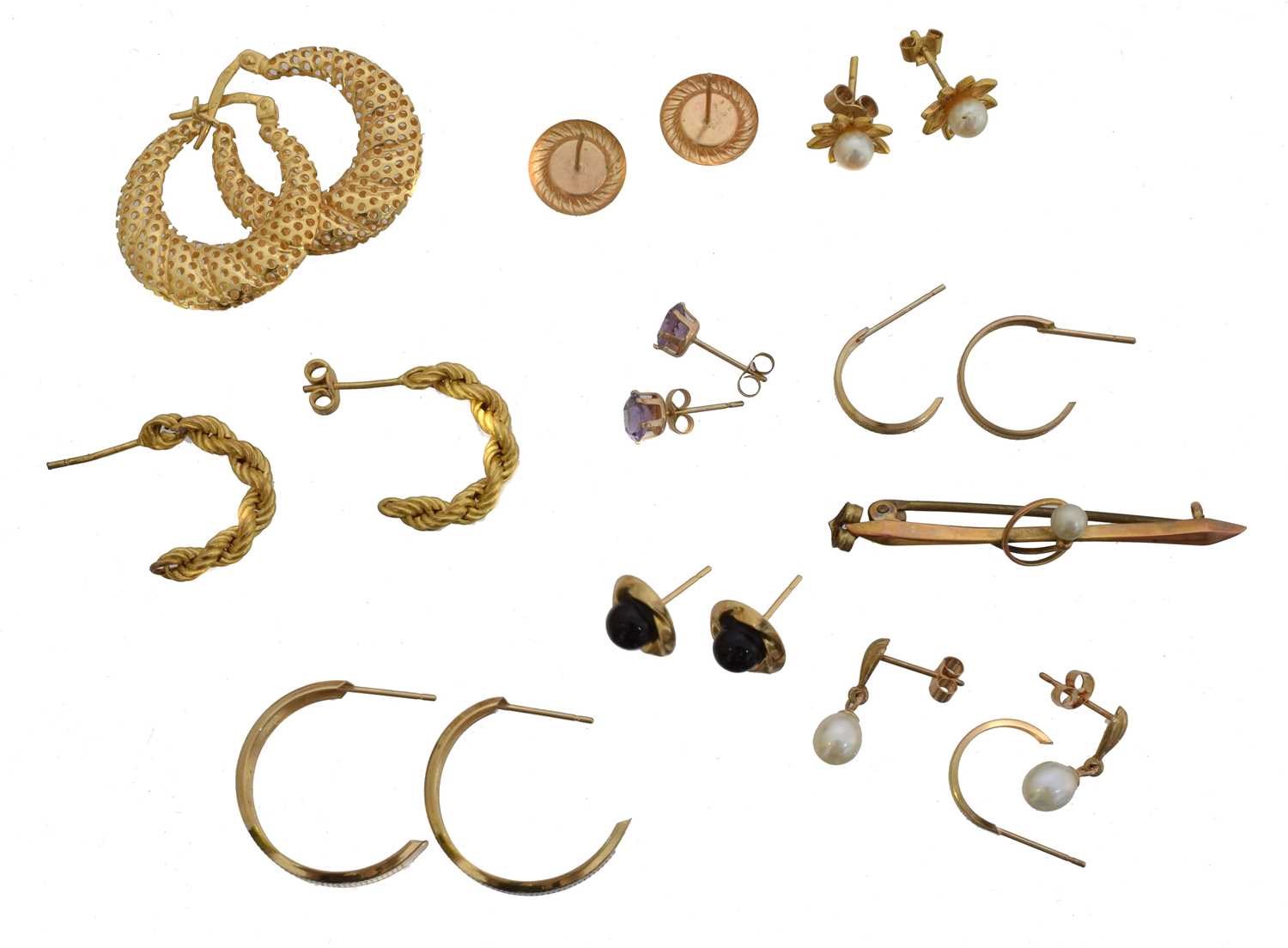 Lot 18 - A selection of earrings.