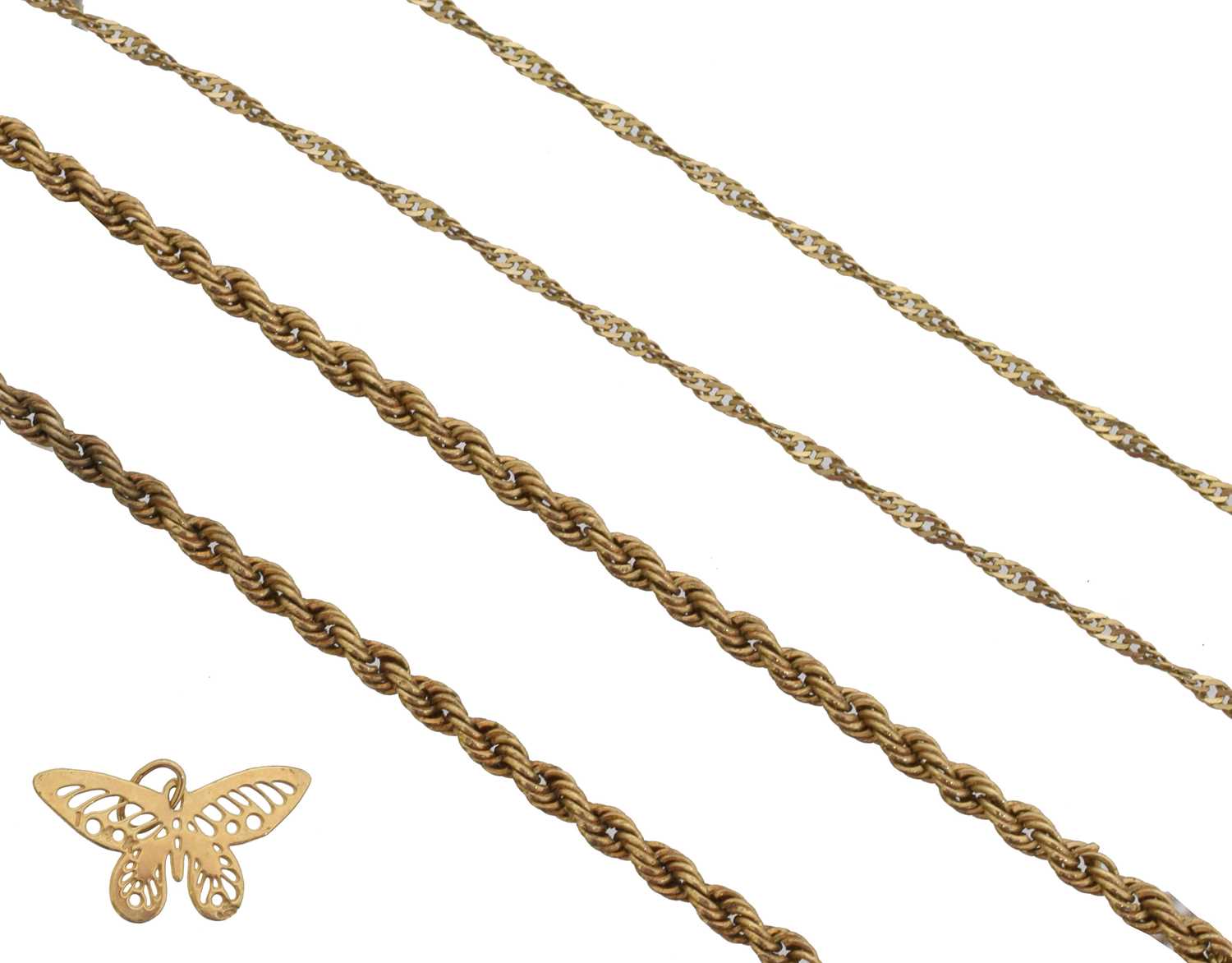 Lot 26 - A selection of jewellery.